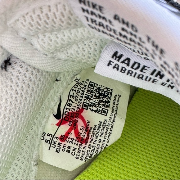 Nike dunk low panda Size 5.5 - Picture 10 of 10